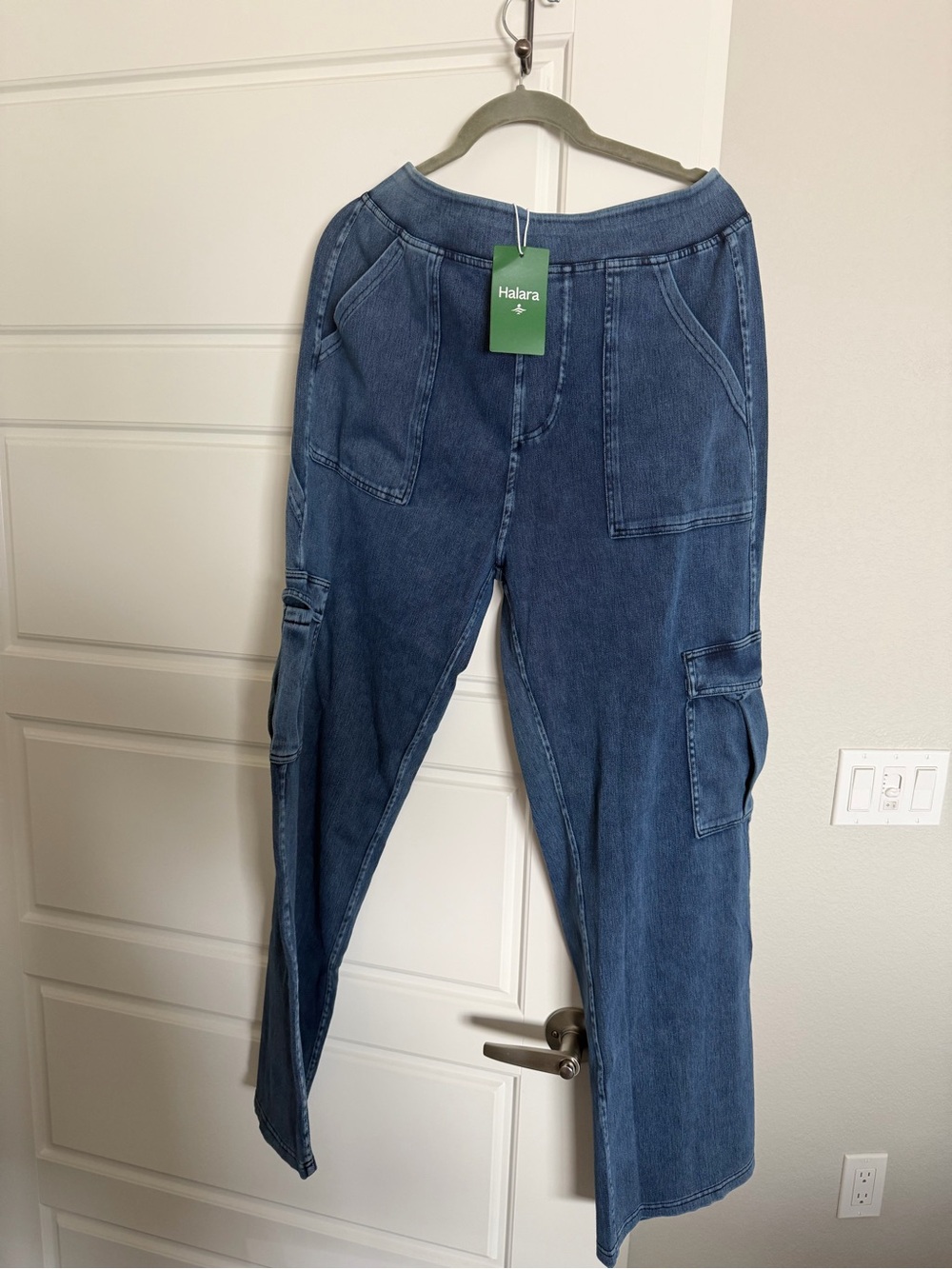 NWT Halara Women’s Stretch Denim Cargo Jeans - Blue